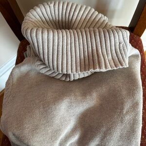 Beige Nautica Women's Sweater Size Small.